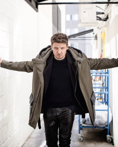 Jeremy renner photo 8x10 - jeremy,