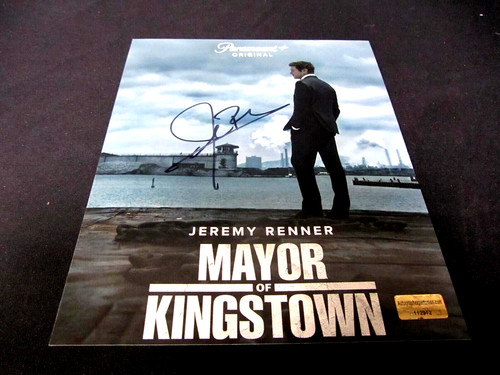 Jeremy renner signed 8x10 - jeremy,